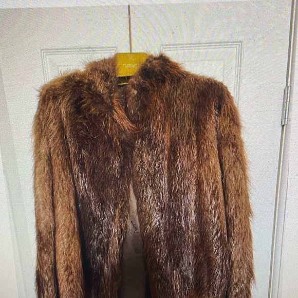 Beautiful Real Fur Coat/jacket - Picture 3 of 9